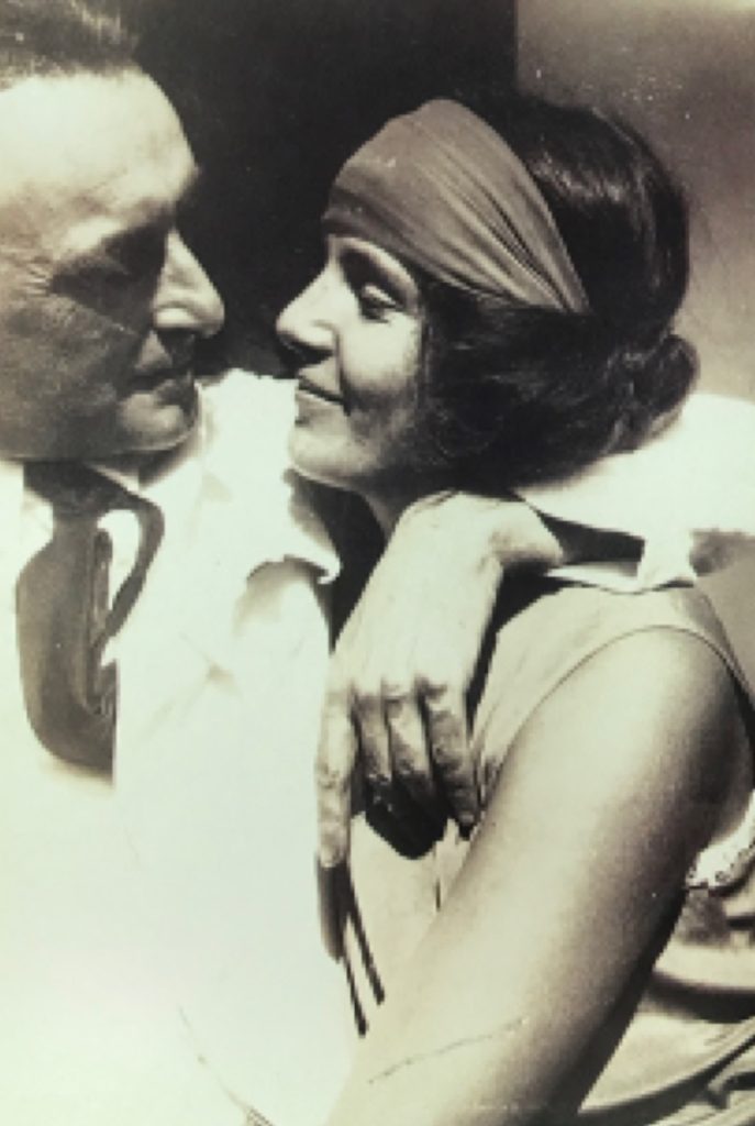 Dione Neutra with Richard , 1929