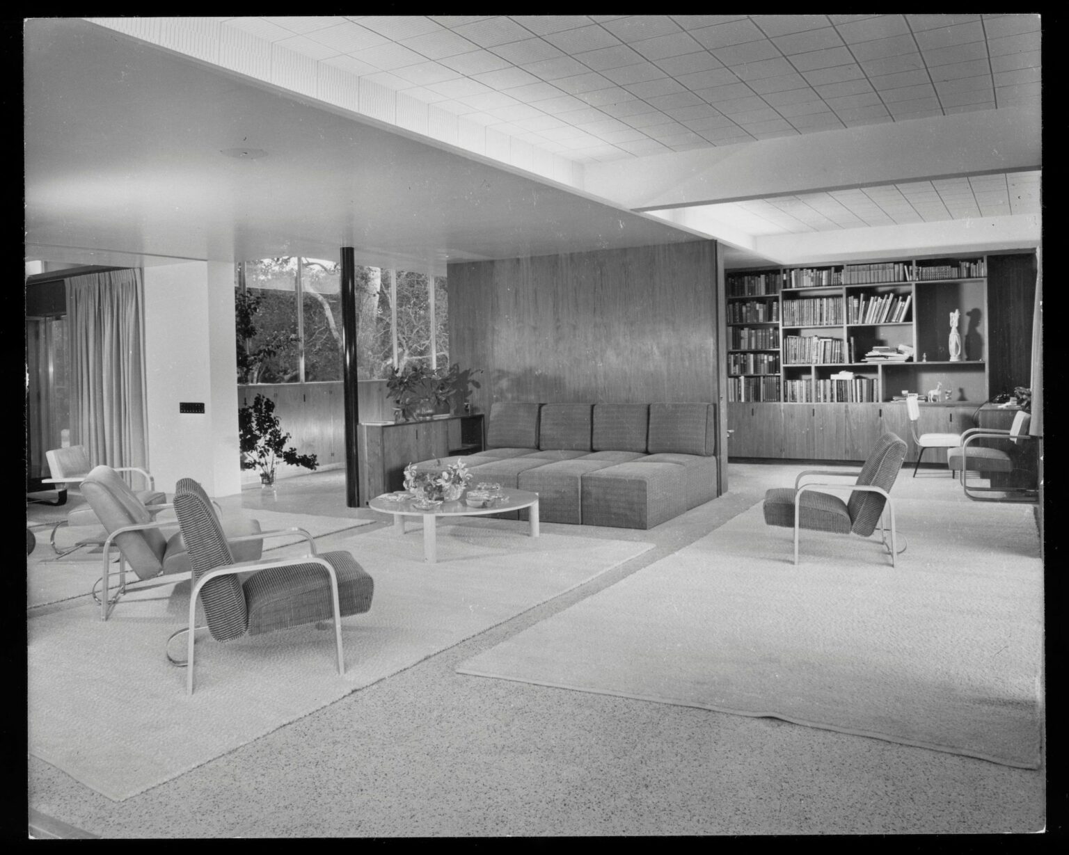 Mr. Warren and Mrs. Katharine Tremaine House - Neutra Institute for ...